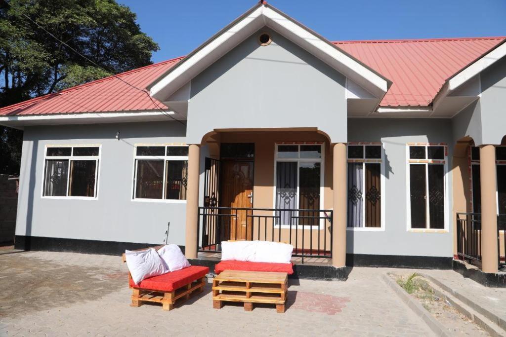 Lovely Pearl Lulu Intercity Homes Daressalam Exterior foto